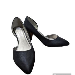 CL By Laundry D'Orsay size 8 Black fabric 2 3/4 heel. Pointed toe.
